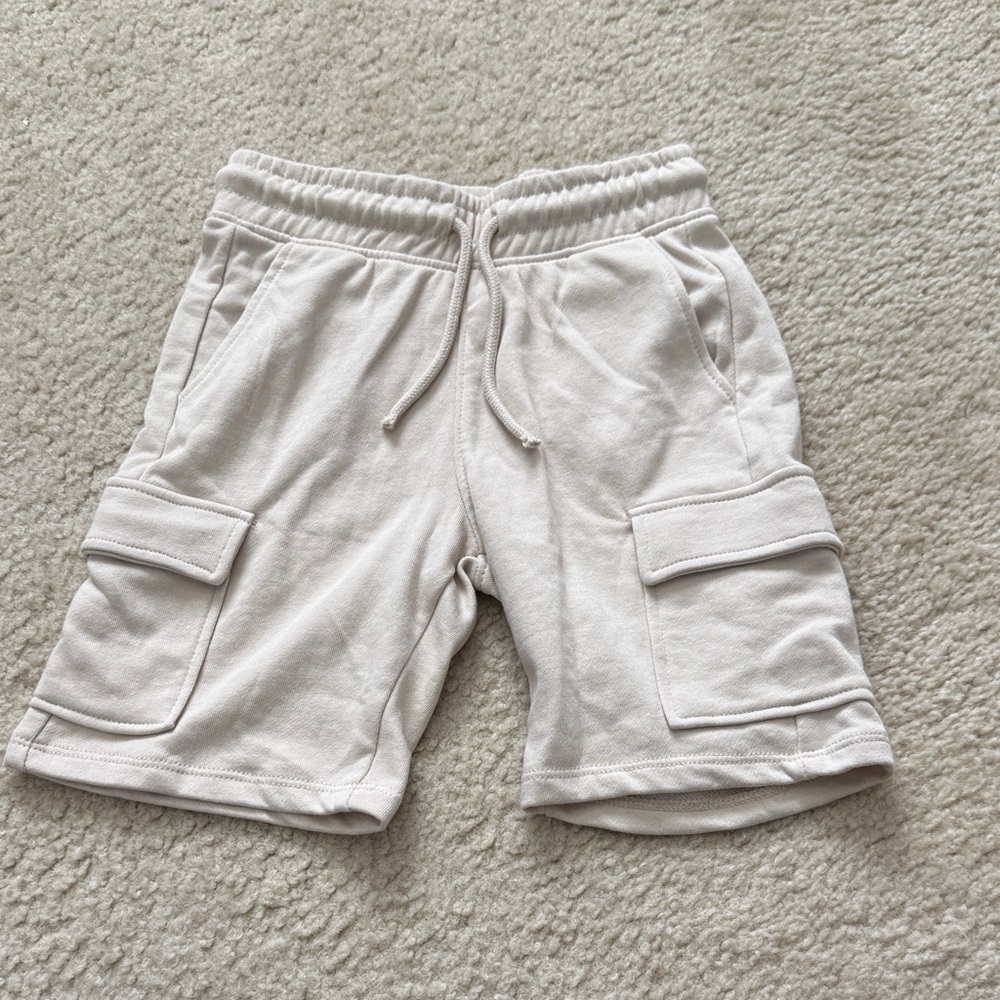 NWT H&M Cream Elastic Waist Shorts - Size 6